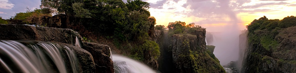 
		Victoria Falls waterfall image
		Ansicht der Viktoriafälle
	